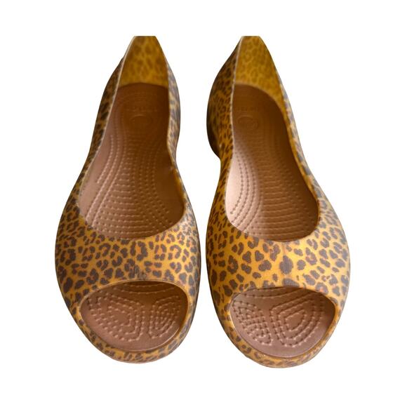 Crocs Carlie Leopard Print Slip On Flats Peep Toe Size 8 - Picture 3 of 5